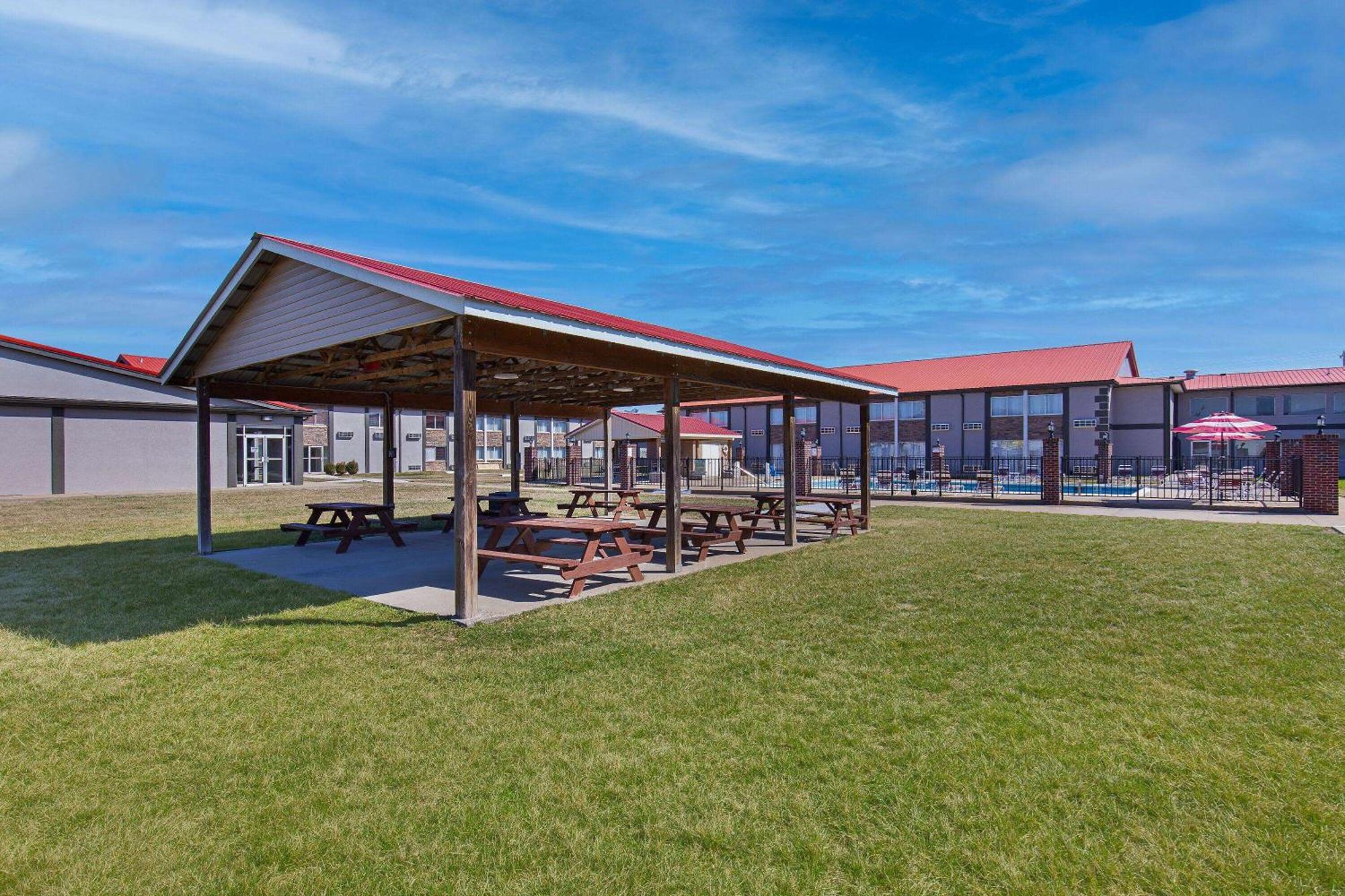 Ramada By Wyndham באולינג גרין מראה חיצוני תמונה